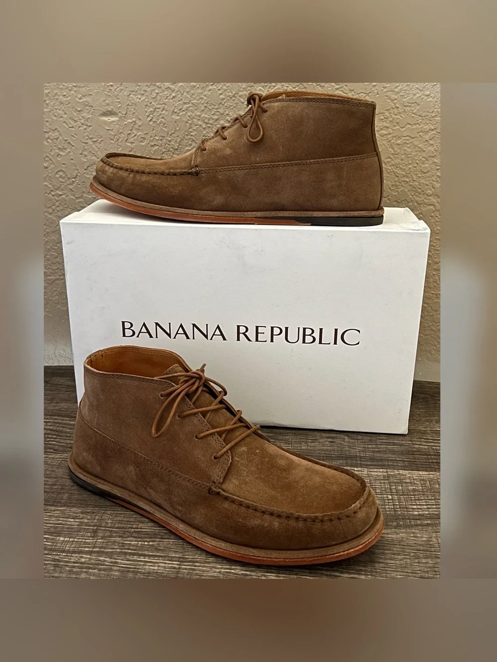 Banana Republic Italian Suede Chukka Boots Men’s Size-9